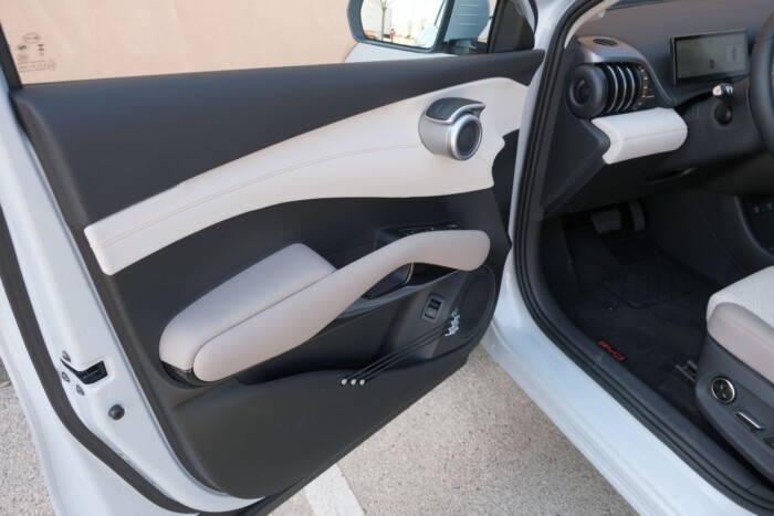 Olcsóbb, erősebb, hátsókerekes: odacsapott a BYD 18 Olcsóbb, erősebb, hátsókerekes: odacsapott a BYD 18