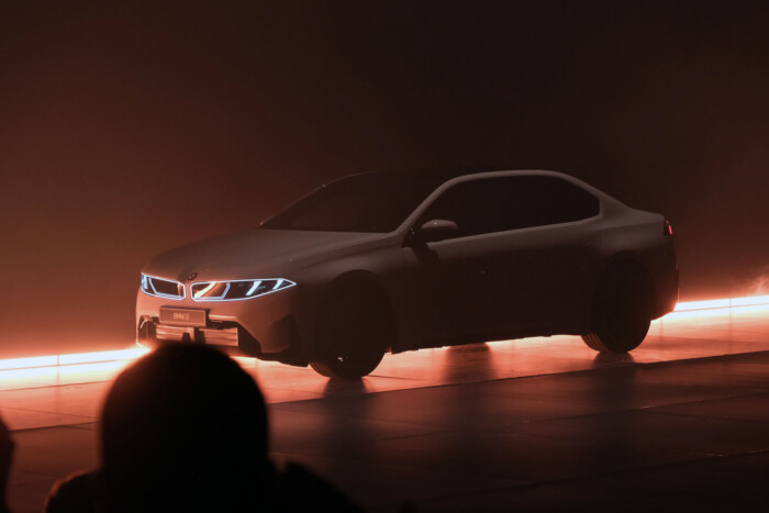 Személyesen néztük meg a legújabb, legfontosabb BMW-t 10