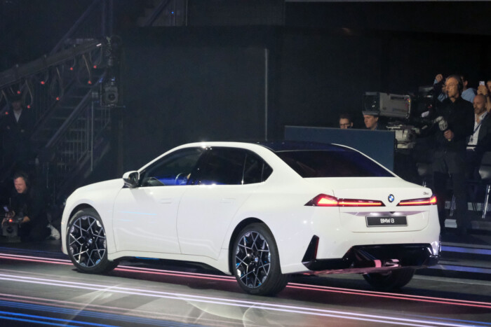 Személyesen néztük meg a legújabb, legfontosabb BMW-t 11