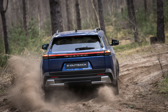 Kapitális családi autó jön Magyarországra 21