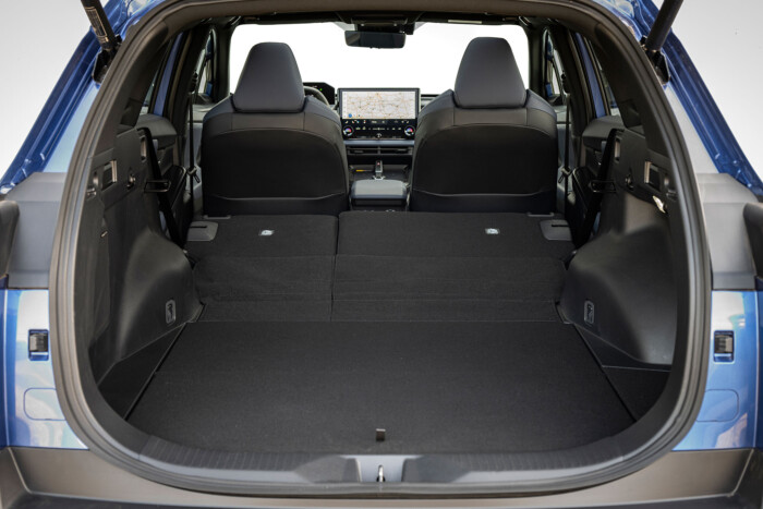 Kapitális családi autó jön Magyarországra 13