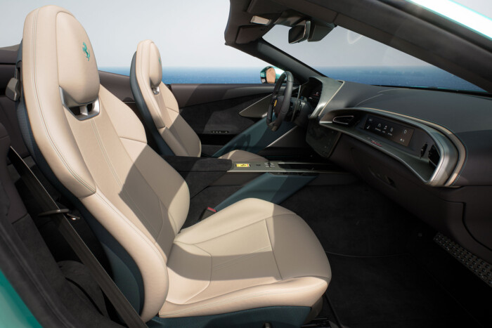 Álomautót küld Magyarországra a Ferrari – Videóval 11