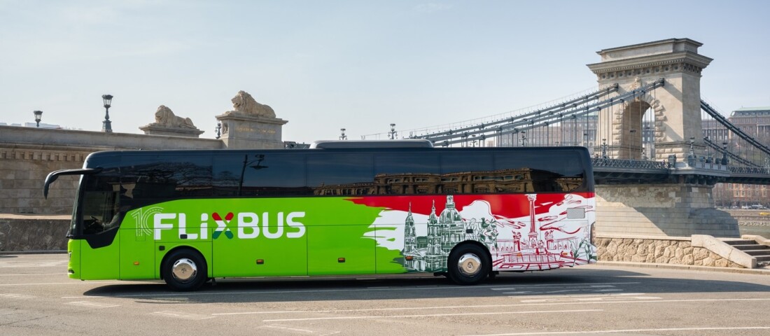 Ettől a busztól minden magyar szíve megdobbanhat