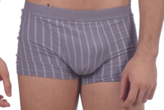 Autót húzott a férfiasságával