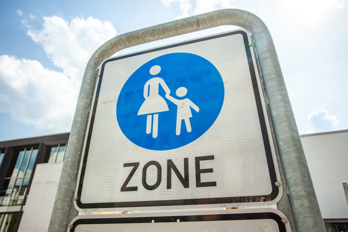 Gyalogos övezetté alakították az utcát, nem tudtak hazamenni autóval