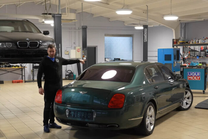 Használt luxusautót vett egy szerelő, hogy megmutassa miért olcsó egy ilyen gép 1