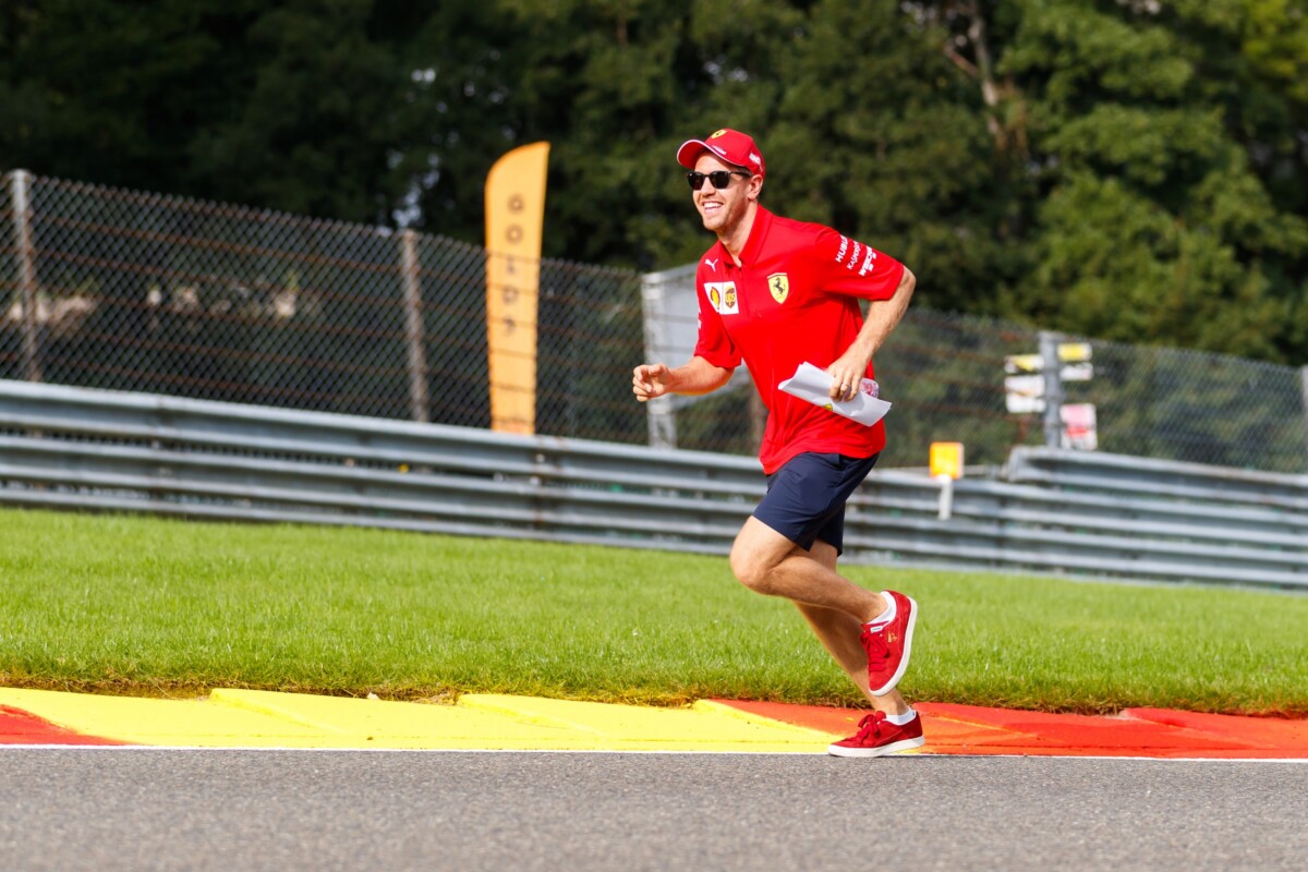 Újra versenyen indul Sebastian Vettel