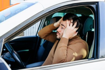 Miért „nyaggat” folyamatosan az autónk?