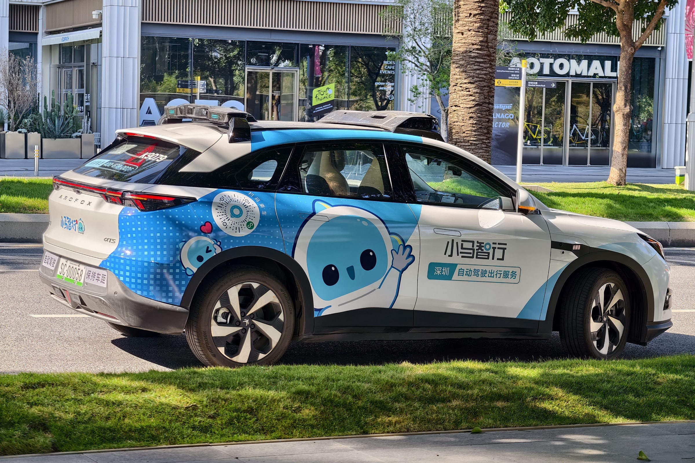 Self-driving Robotaxi Of Ponyai In Shenzhen | Vezess