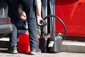 Újabb benzinkút vezetett be üzemanyag korlátozást, van, ahol elfogyott a dízel