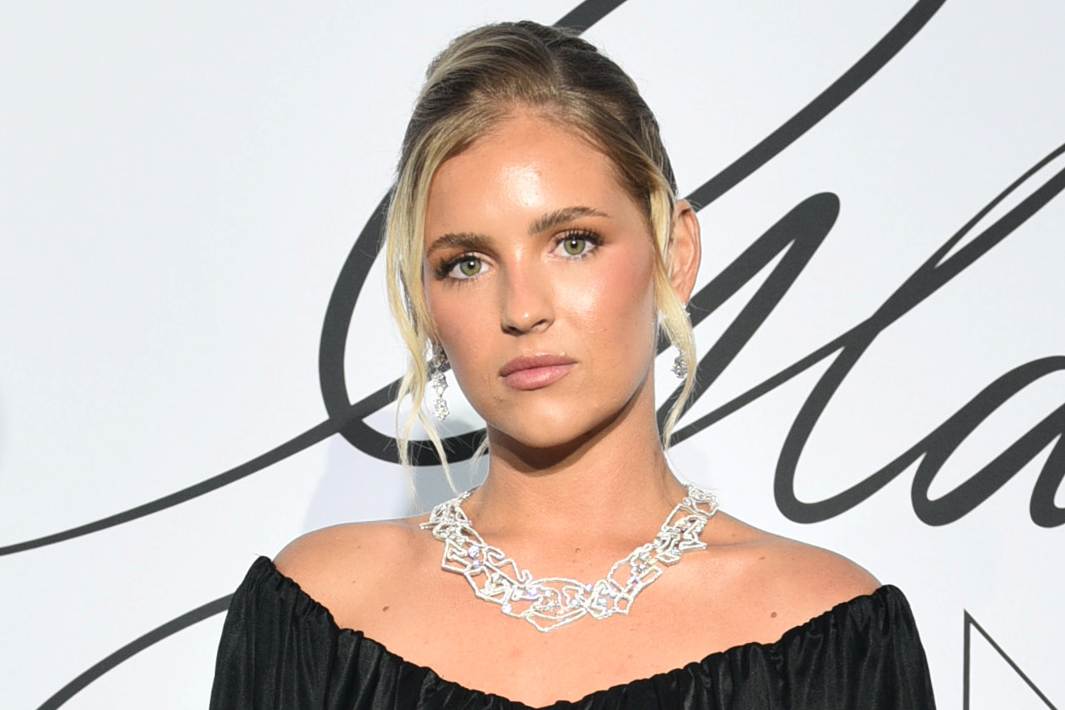 Százmilliós ékszert villantott az F1-pilóta barátnője