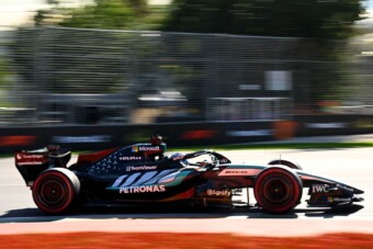 Nagy baleset, brutális Merci-előny az utolsó edzésen