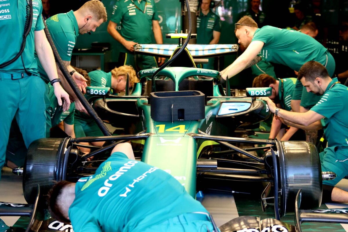 Alonso idegileg nehéz helyzetben