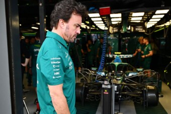 Új pilóta ül Alonso autójába Japánban