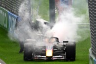 Bajnokokkal csatázott, pontot szerzett az F1 egyetlen újonca 2