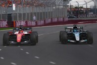 Az új motor miatt tört autót Piastri 1