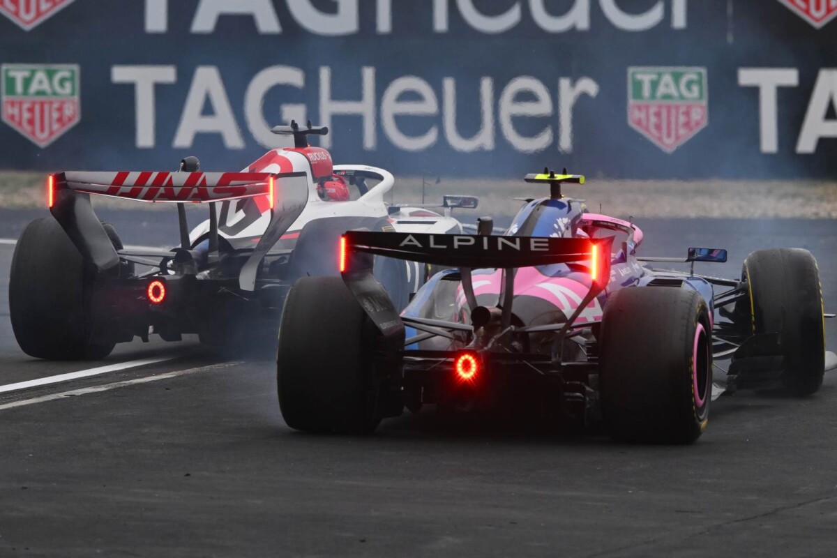 Halálos fenyegetéseket kapott az F1-pilóta