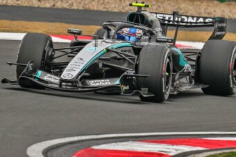 Nem kockáztat a Mercedes a gyanús alkatréssszel