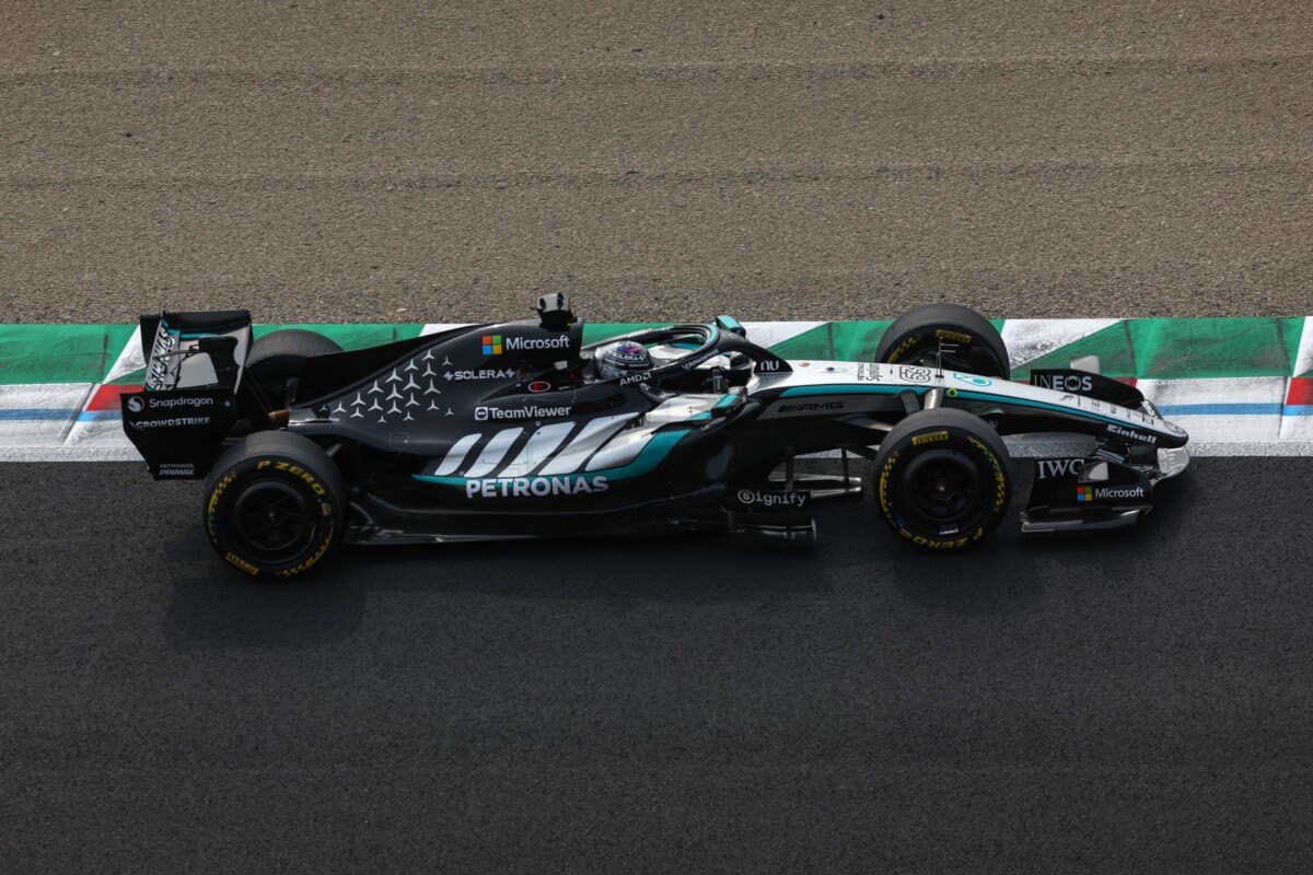 Egy körrel csúszott le a győzelemről Russell