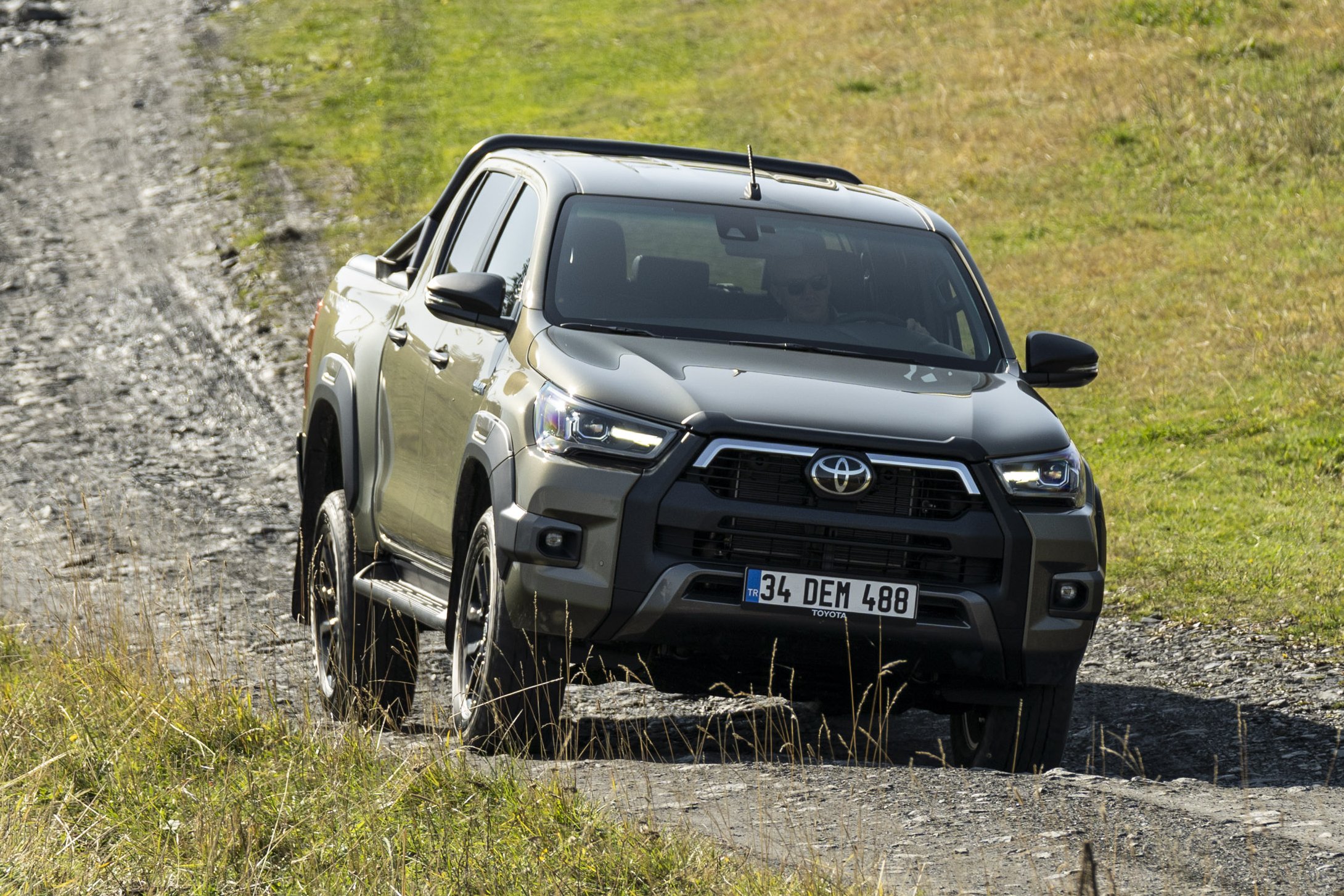 hilux-dpl-2020-070 | Vezess