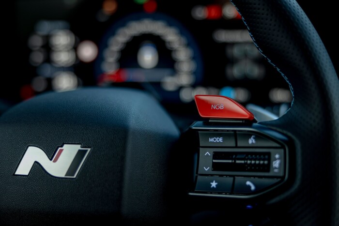 Villanyautó, ami elhiteti veled, hogy benzines 17