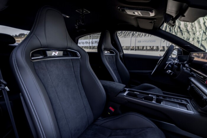 Villanyautó, ami elhiteti veled, hogy benzines 14