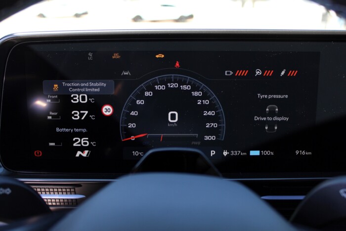 Villanyautó, ami elhiteti veled, hogy benzines 22