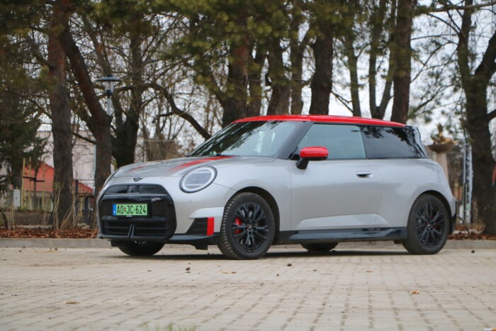 Kínzóan kemény kéj a konnektorból 19