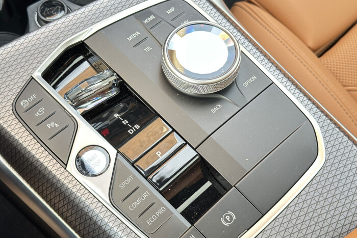 BMW szeretteti meg veled a villanyautózást 10