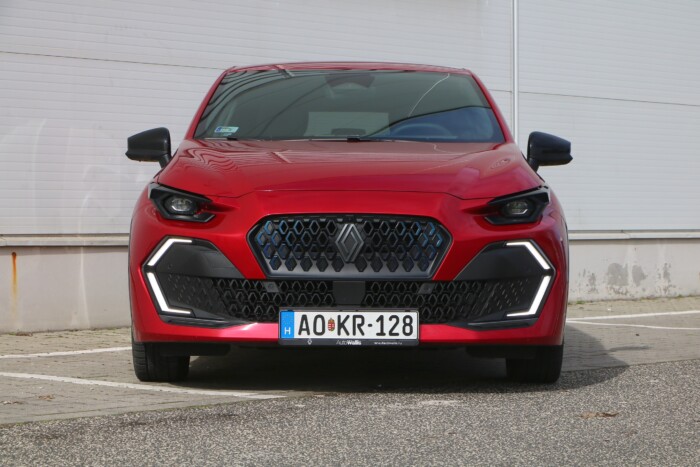 Kilóg a sorból az új Renault Clio 6