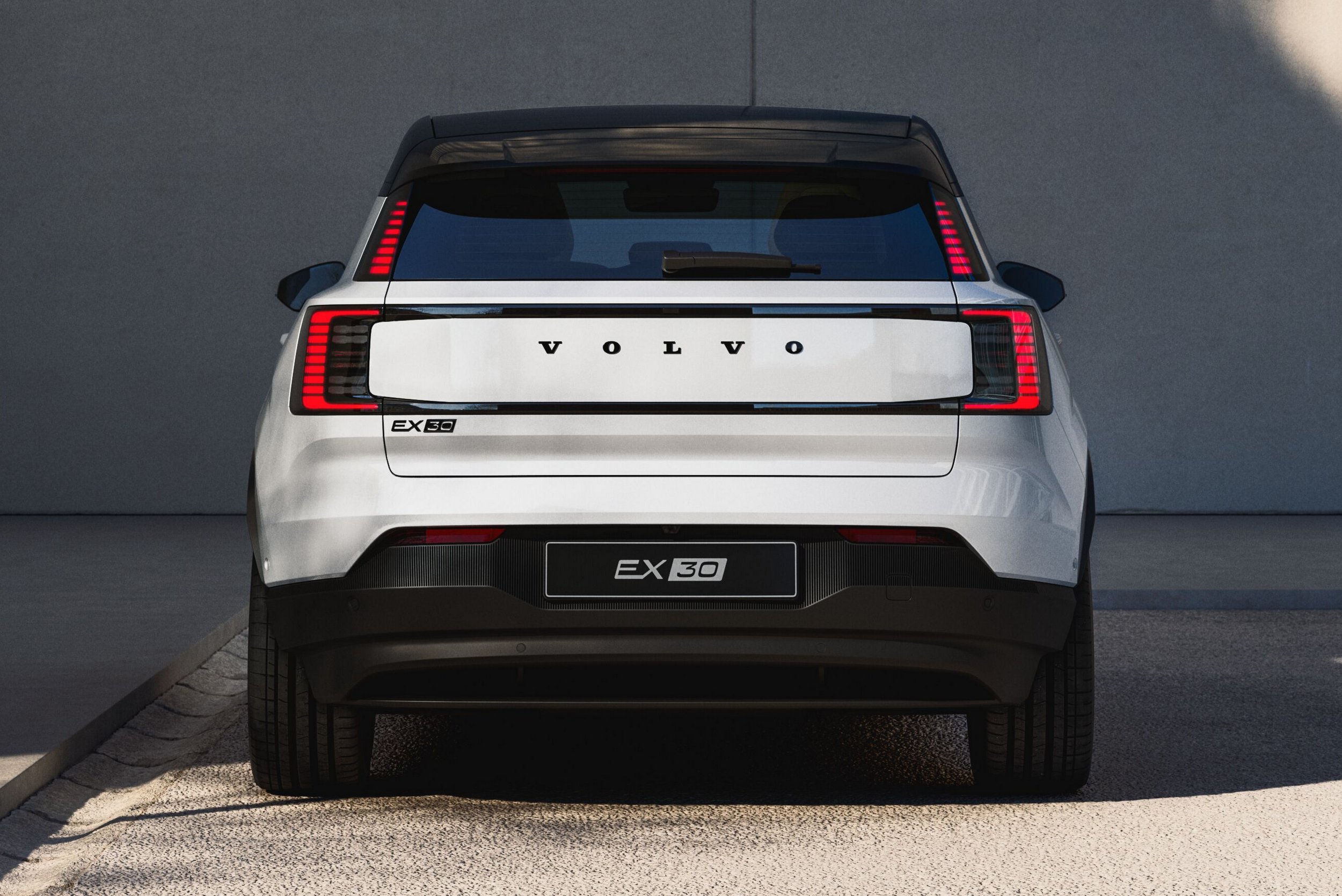 jpg-full-bl322_exterior_fullrear_row | Vezess