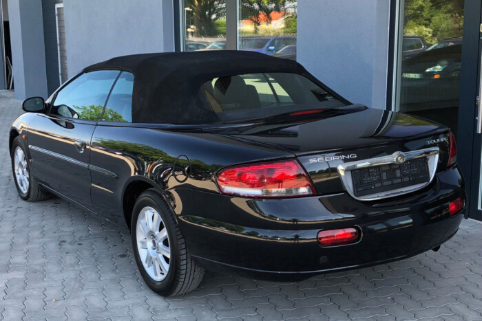 Egymillióból is lehet használt kabriód 17