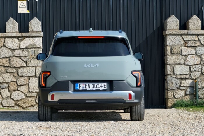 A villanyautók új, szögletes gyöngye: Kia EV2 6