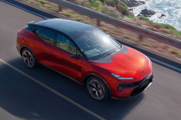 Megdöbbentő sporthibriddel újít a Lotus 9