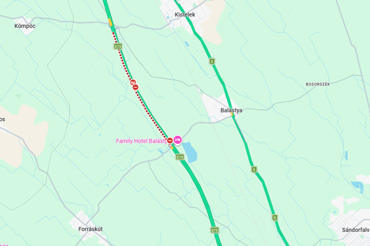Lezárták az M5-öst, öt kilométeres a torlódás