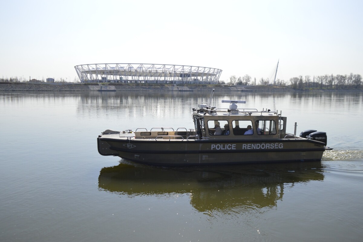 A rendőrök új járművének nincs szüksége utakra