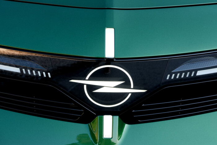 Olcsóbb lett itthon a megújult Opel Astra 6