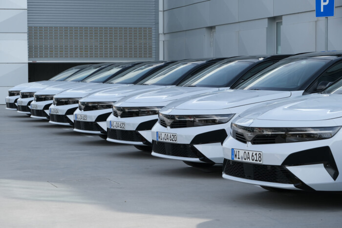 Olcsóbb lett itthon a megújult Opel Astra 16