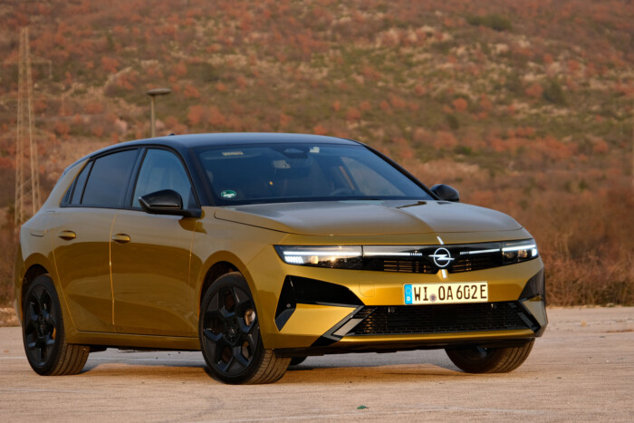 Olcsóbb lett itthon a megújult Opel Astra 11