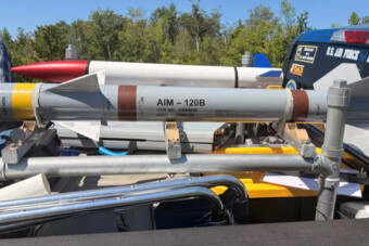 Nagy erőket mozgósított, a környéket is lezárta a rendőrség egy autó rakománya miatt