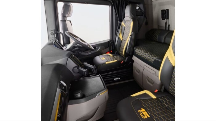 Kevesek lelhetik örömüket ebben a nyerges vontatóban 6 Kevesek lelhetik örömüket ebben a nyerges vontatóban 6