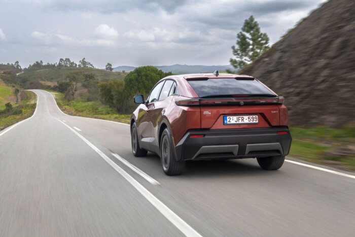 Két motorral az igazi: kipróbáltuk az új elektromos Toyotát 14