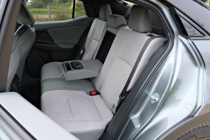 Két motorral az igazi: kipróbáltuk az új elektromos Toyotát 9