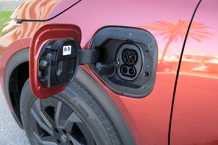 Két motorral az igazi: kipróbáltuk az új elektromos Toyotát 11