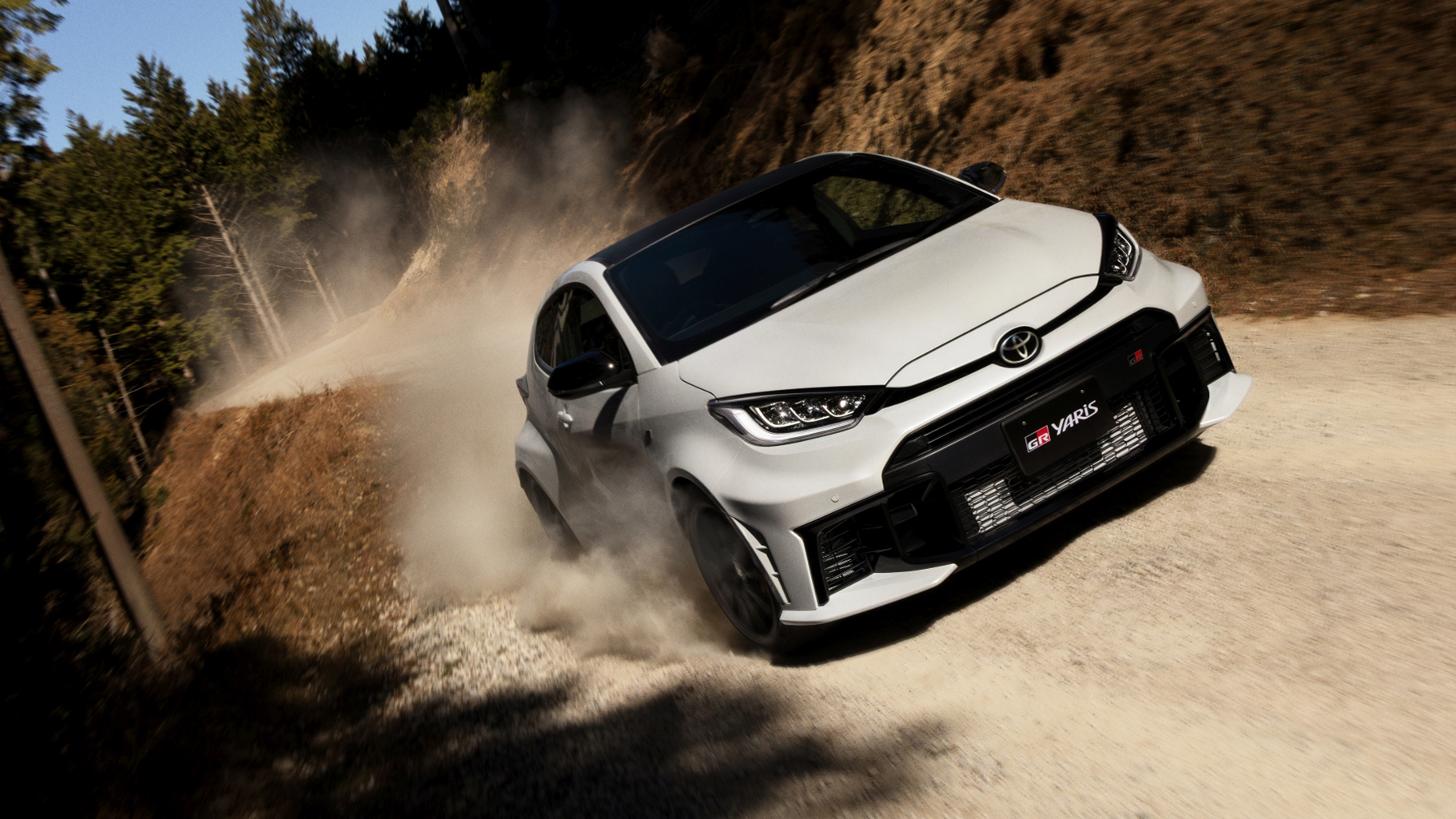 uj-gr-yaris_2 | Vezess