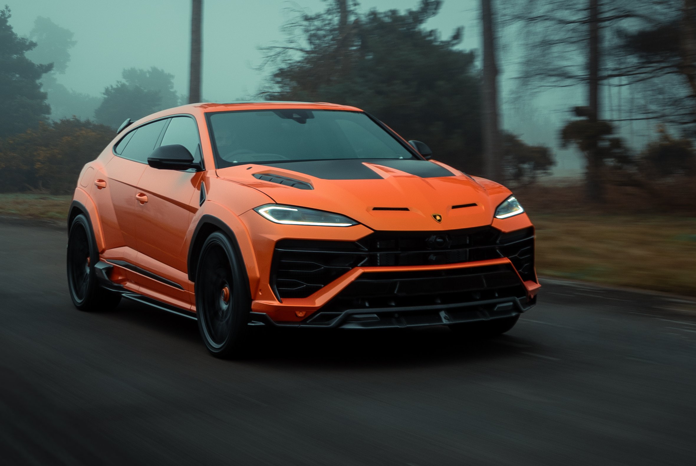 urban_automotive_lamborghini_urus_se_launch_fog-15-jpg-2026-3-23-8-42-9 | Vezess