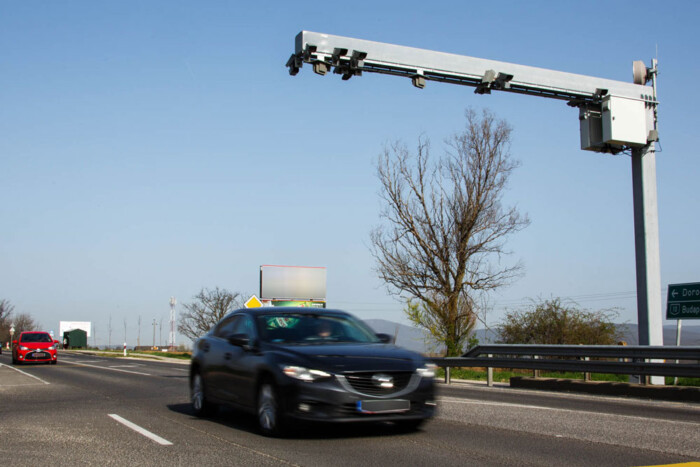 2,5 kilométerenként traffipax: megoldaná a magyar gyorshajtás-problémát?