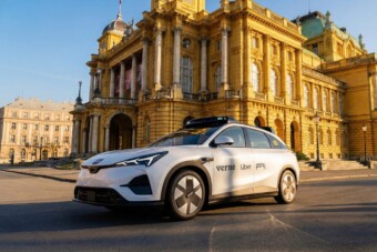 Hamarosan sofőr nélküli taxikkal utazhatsz a szomszédban