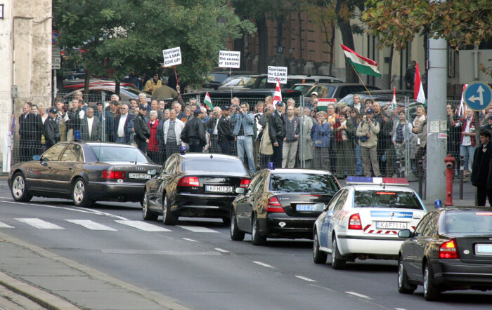 Magyar Péter megkaphatja ezt a páncélozott BMW-t 21 Magyar Péter megkaphatja ezt a páncélozott BMW-t 21
