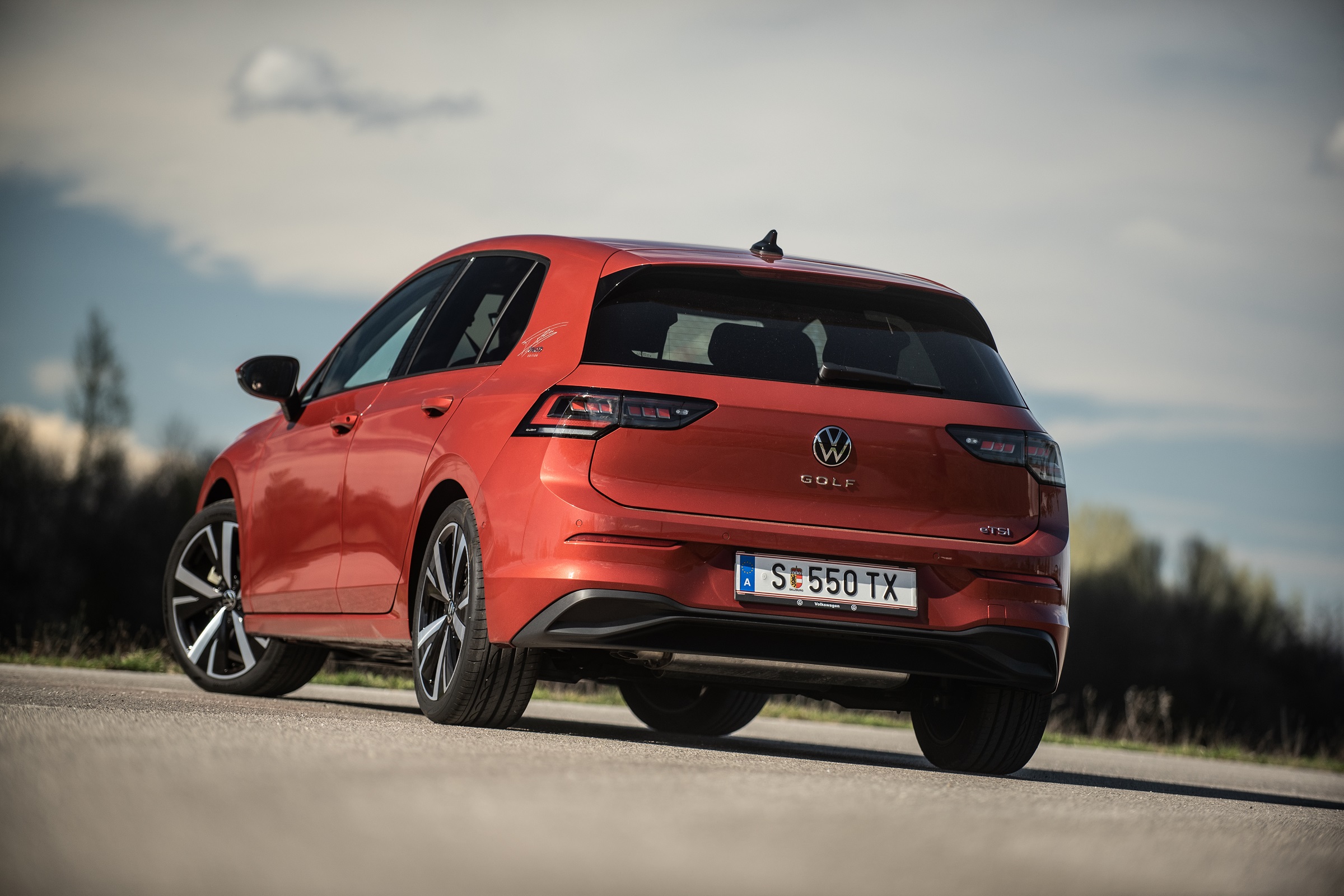 Elhunyt popsztár előtt tiszteleg a Volkswagen 4 Elhunyt popsztár előtt tiszteleg a Volkswagen 4